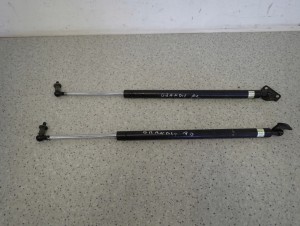 MITSUBISHI GRANDIS 03-11 2.0 SIŁOWNIKI KLAPY BAGAŻNIKA KOMPLET