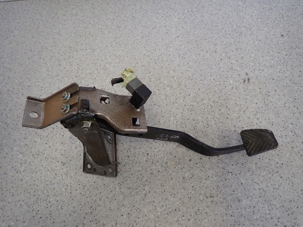 KIA VENGA 09- PEDAŁ HAMULCA 3/7