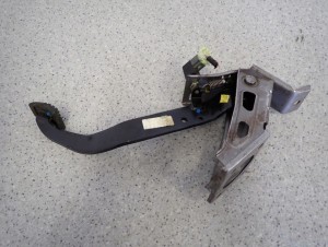 KIA VENGA 09- PEDAŁ HAMULCA 5/7 MINIATURA