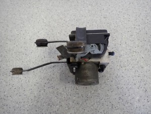 KIA VENGA 1.4 CRDI 09- POMPA ABS-u 5/7 MINIATURA