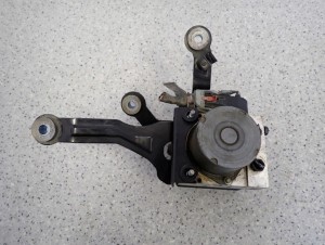 KIA VENGA 1.4 CRDI 09- POMPA ABS-u 6/7 MINIATURA