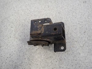 SUZUKI ALTO 1.0i 09 - PODUSZKA SILNIKA PRAWA 4/6 MINIATURA