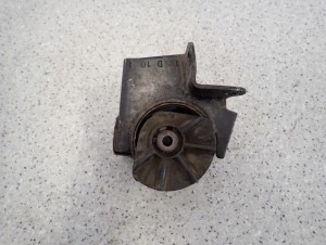 SUZUKI ALTO 1.0i 09 - PODUSZKA SILNIKA PRAWA 5/6 MINIATURA