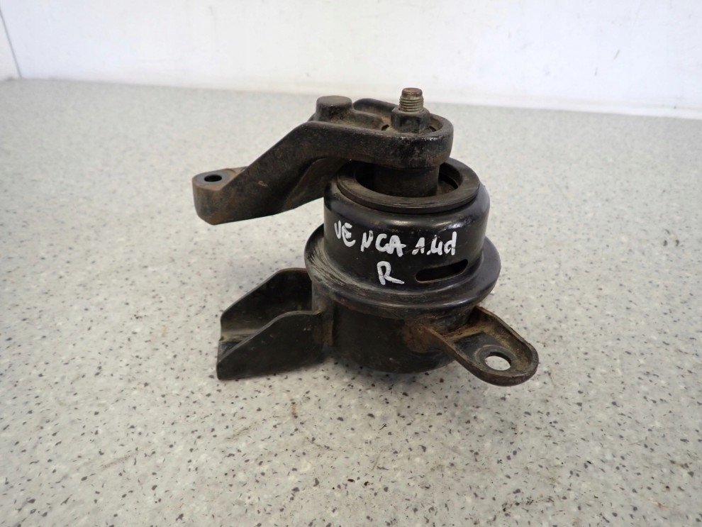 KIA VENGA 1.4 CRDI 09- PODUSZKA SILNIKA PRZEDNIA PRAWA 1/4