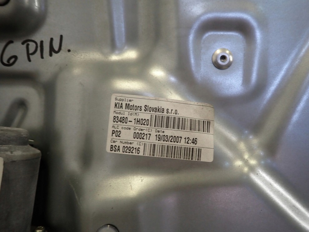 KIA CEED HATCHBACK 06- PODNOŚNIK SZYBY TYLNY PRAWY 6PIN 2/5