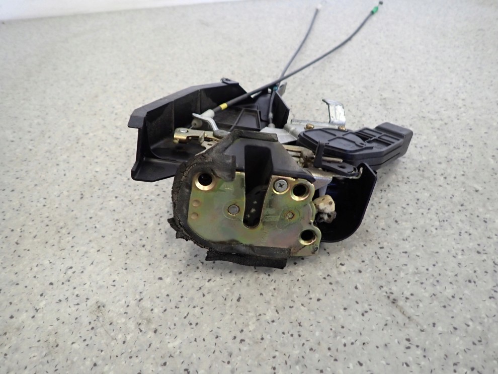 TOYOTA COROLLA E12 HB JP 02- ZAMEK DRZWI TYLNY LEWY 3/5