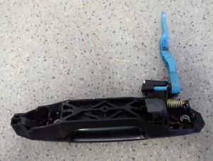 TOYOTA AURIS 06- KLAMKA ZEWNĘTRZNA TYLNA PRAWA 1G3 5/6 MINIATURA