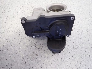 NISSAN MICRA K12 1.2 BENZYNA 02-10 PRZEPUSTNICA POWIETRZA 8/9 MINIATURA