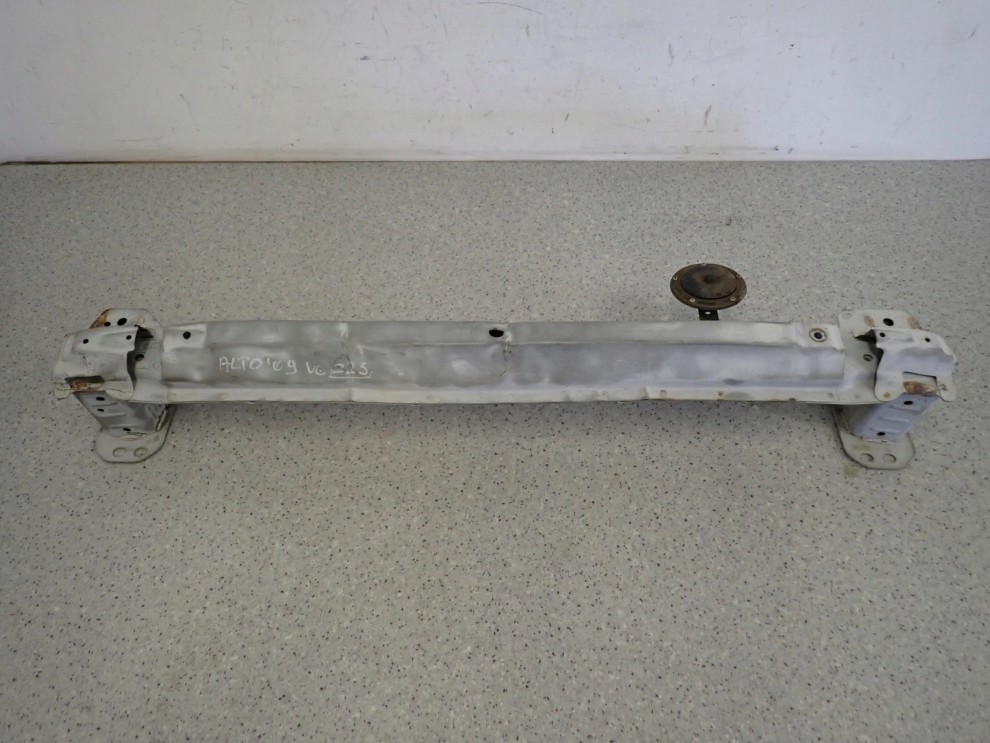 SUZUKI ALTO PIXO 09- BELKA ZDERZAKA PRZÓD GÓRNA 1/8