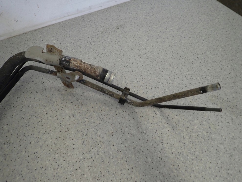 TOYOTA PRIUS 03-09 1.5 HYBRYDA RURA WLEWU PALIWA 3/7