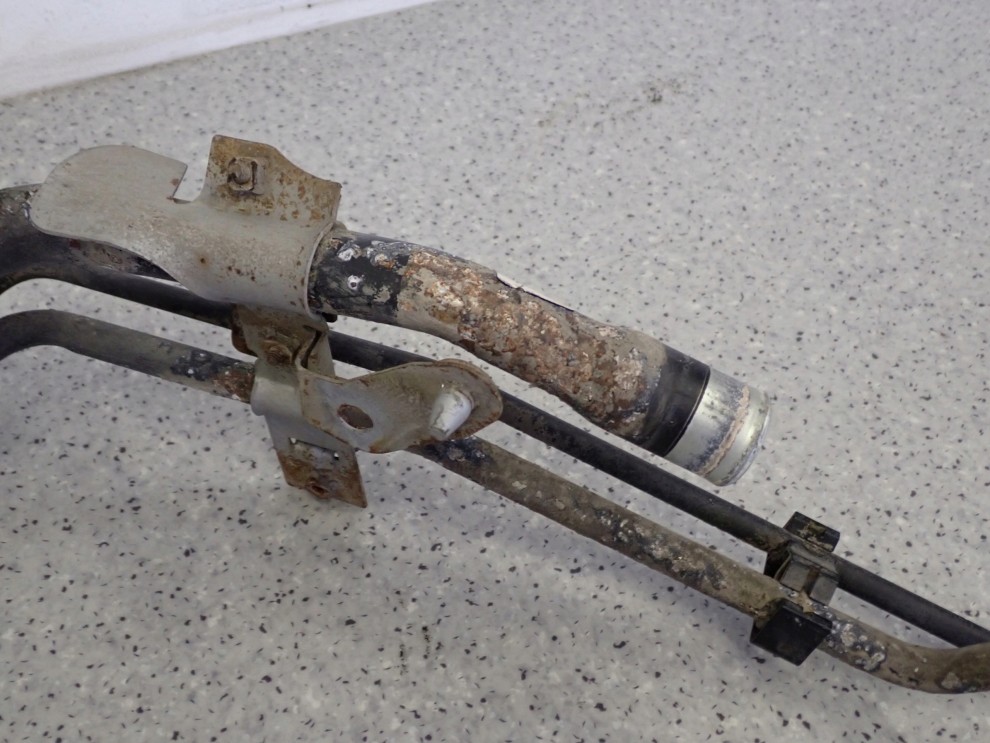 TOYOTA PRIUS 03-09 1.5 HYBRYDA RURA WLEWU PALIWA 4/7