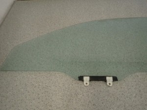 HONDA CIVIC VII EM COUPE 01-05 SZYBA DRZWI LEWA 2/5 MINIATURA