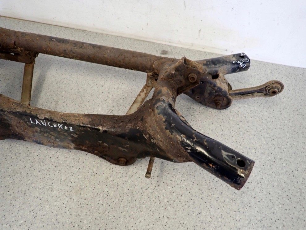 MITSUBISHI LANCER SEDAN VIII 08- BELKA ZAWIESZENIA TYŁ TYLNA 7/12