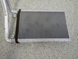 SUZUKI SX4 TS 06-12 NAGRZEWNICA RADIATOR 2/5 MINIATURA
