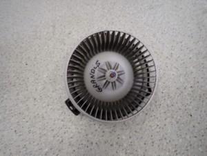 MITSUBISHI GRANDIS 04- DMUCHAWA WENTYLATOR NAGRZEWNICY 1/5 MINIATURA