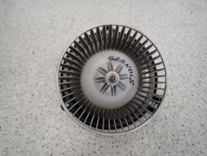 MITSUBISHI GRANDIS 04- DMUCHAWA WENTYLATOR NAGRZEWNICY 2/5 MINIATURA