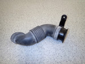 SUZUKI SWIFT 04- 1.3i RURA POWIETRZA ŁAPACZ 1/6 MINIATURA