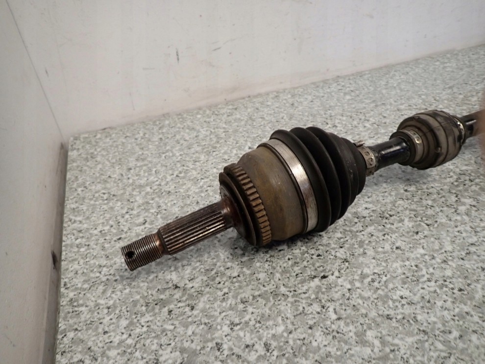 KIA RIO 1.5 DIESEL 05-10 PÓŁOŚ LEWA 3/4