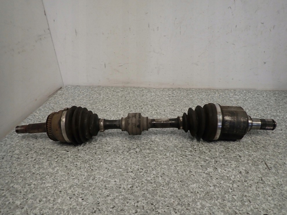 KIA RIO 1.5 DIESEL 05-10 PÓŁOŚ LEWA 4/4