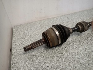 KIA RIO 1.5 DIESEL 05-10 PÓŁOŚ LEWA 3/4 MINIATURA