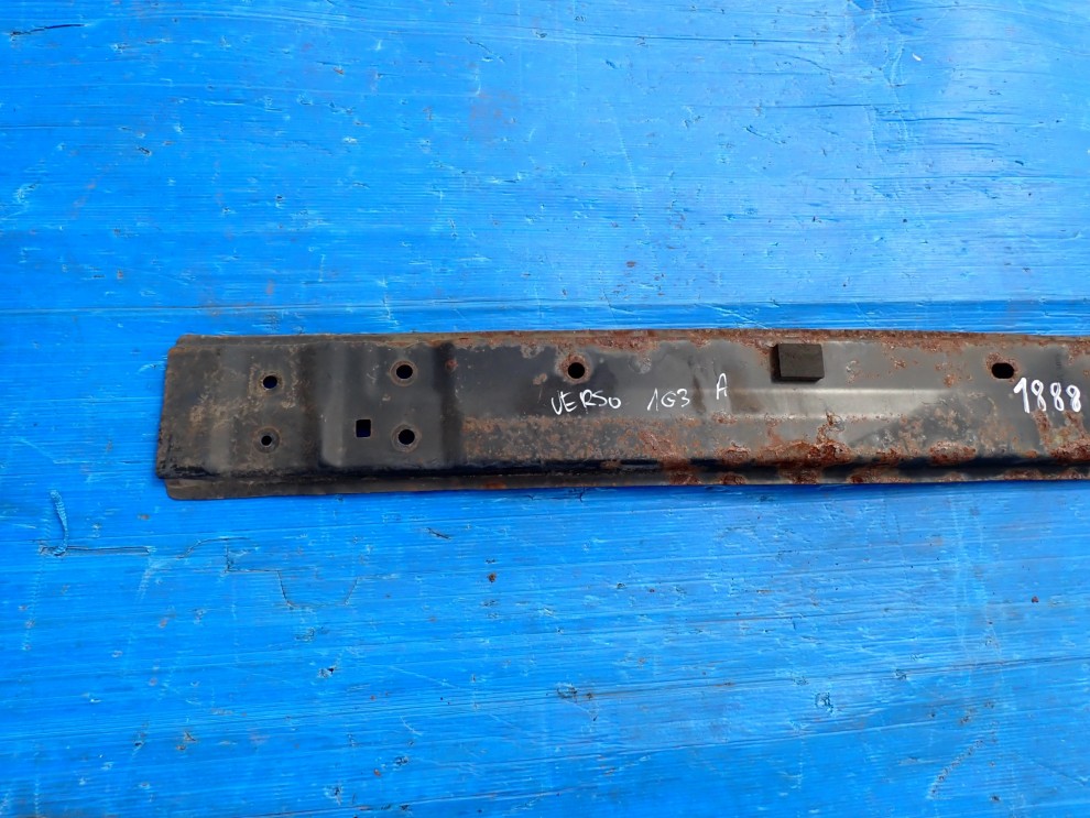 TOYOTA VERSO 09- BELKA ZDERZAKA TYLNEGO 1G3 2/6