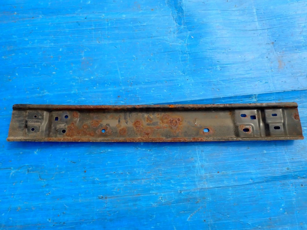 TOYOTA VERSO 09- BELKA ZDERZAKA TYLNEGO 1G3 4/6