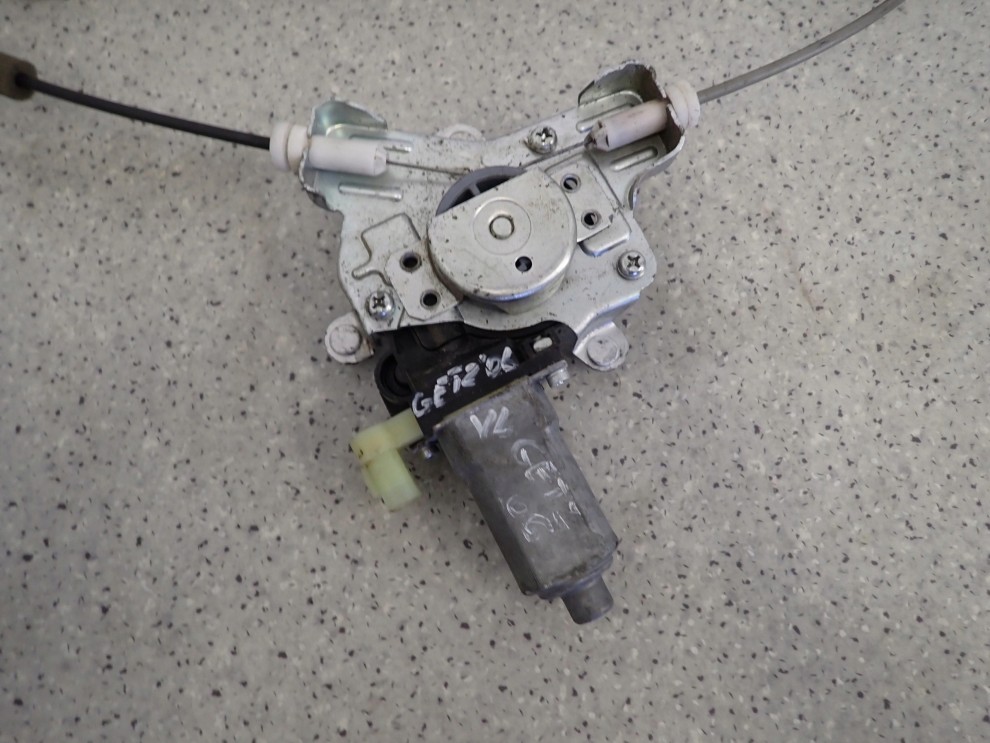 HYUNDAI GETZ 02- 10 PODNOSNIK SZYBY PRZÓD LEWY 4/4