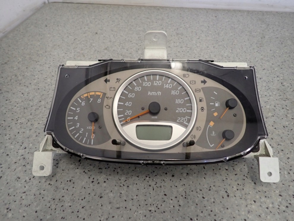 NISSAN ALMERA TINO 1.8 BENZYNA 00-06 ZEGARY ZESTAW WSKAŻNIKÓW BU000 1/8