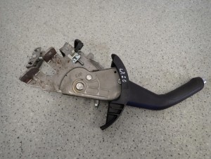 HYUNDAI IX20 09- RĘCZNY DŹWIGNIA HAMULCA RĘCZNEGO 3/4 MINIATURA