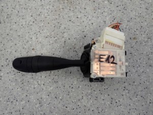 TOYOTA COROLLA 02-07 E12 PRZEŁĄCZNIK ŚWIATEŁ 5/5 MINIATURA