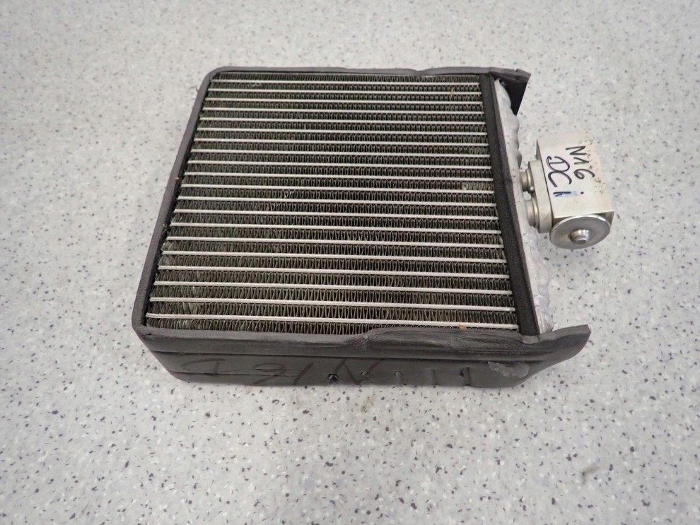 NISSAN ALMERA N16 00-06 PAROWNIK KLIMATYZACJI 4/5