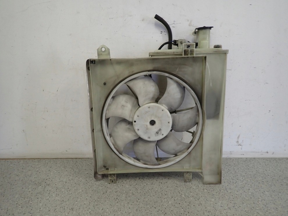 TOYOTA AYGO 05-12 1.0i 1KR WENTYLATOR CHŁODNICY 1/5