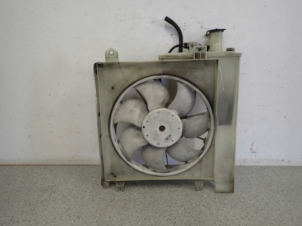 TOYOTA AYGO 05-12 1.0i 1KR WENTYLATOR CHŁODNICY 2/5