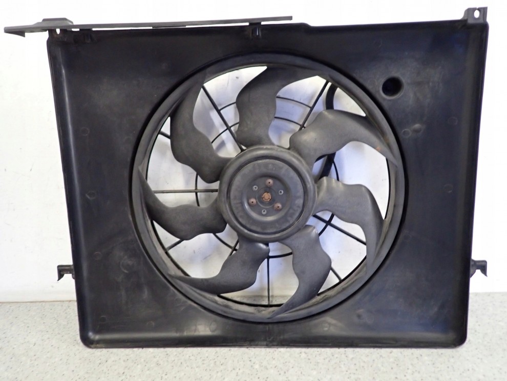 HYUNDAI SONATA 2.0i 05-09 WENTYLATOR CHŁODNICY 2/4