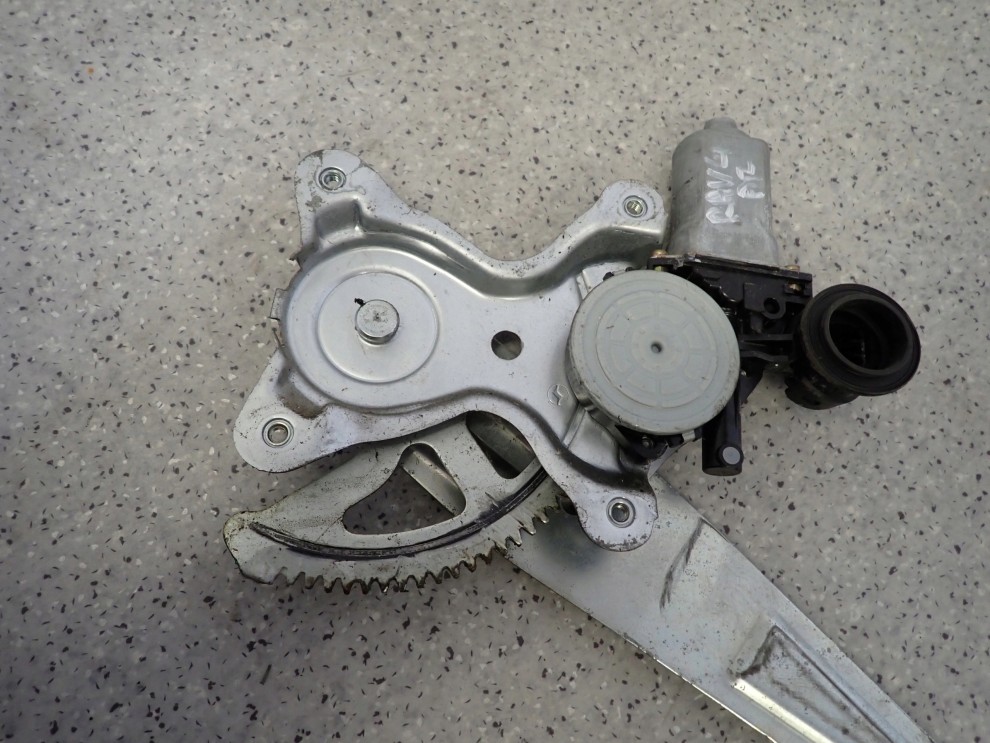 TOYOTA RAV4 RAV 4 II 5D 00-05 PODNOŚNIK SZYBY TYLNY PRAWY 4/5