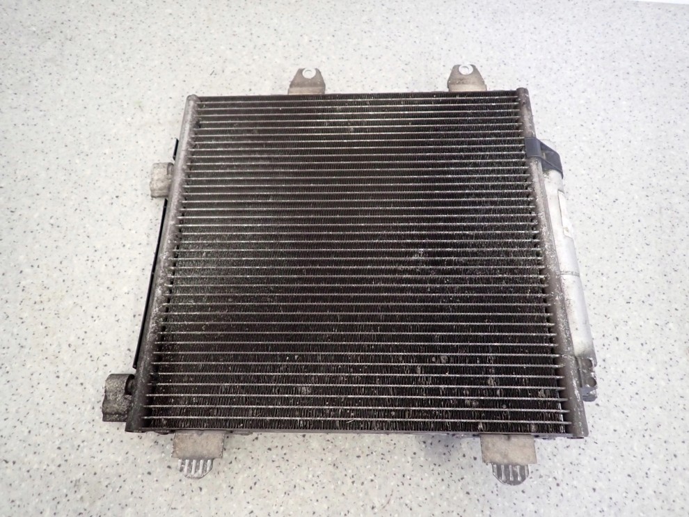 TOYOTA AYGO 1.0 BENZ 06-12 CHŁODNICA KLIMATYZACJI 3/5