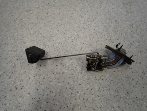 MITSUBISHI GRANDIS 2.0 DID 03- PŁYWAK CZUJNIK POZIOMU PALIWA