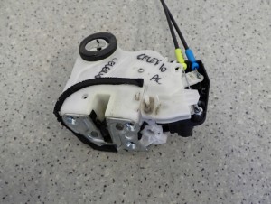 SUZUKI CELERIO 14-19 ZAMEK DRZWI TYŁ LEWYCH 3/4 MINIATURA