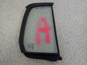 SUZUKI CELERIO 14-19 SZYBA DRZWIOWA TYLNA LEWA STAŁA 2/2 MINIATURA