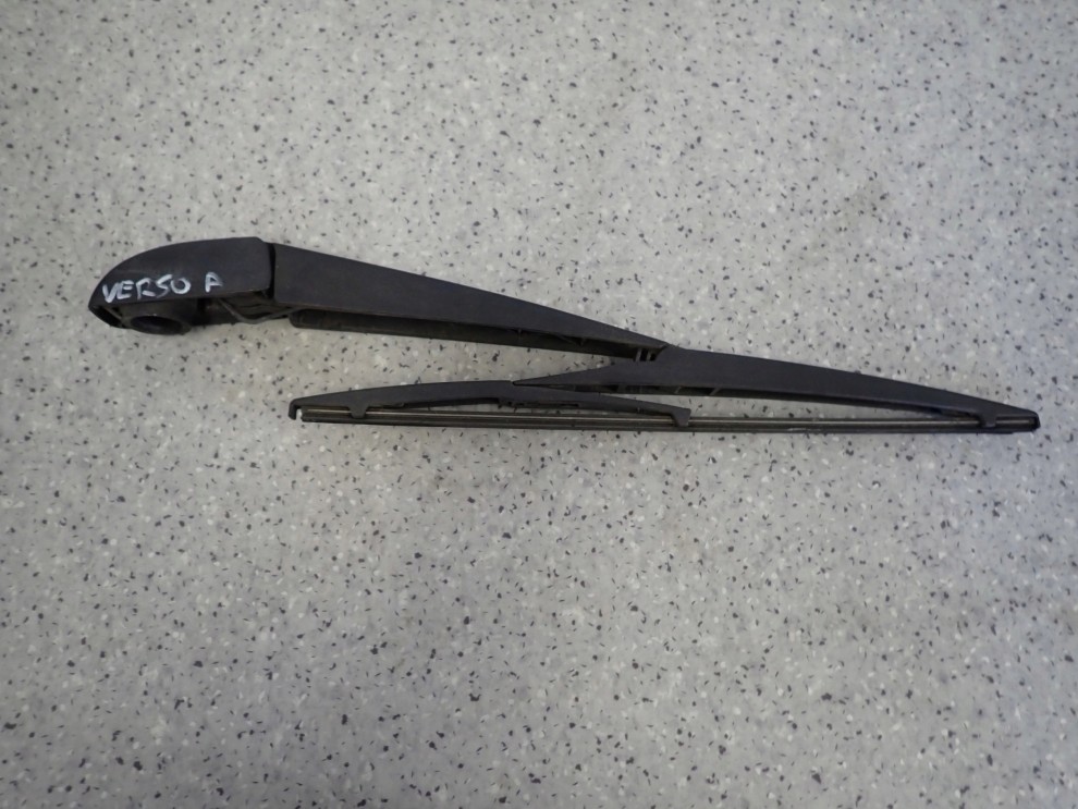 TOYOTA VERSO 09-13 RAMIE WYCIERACZKI TYLNEJ 1/3