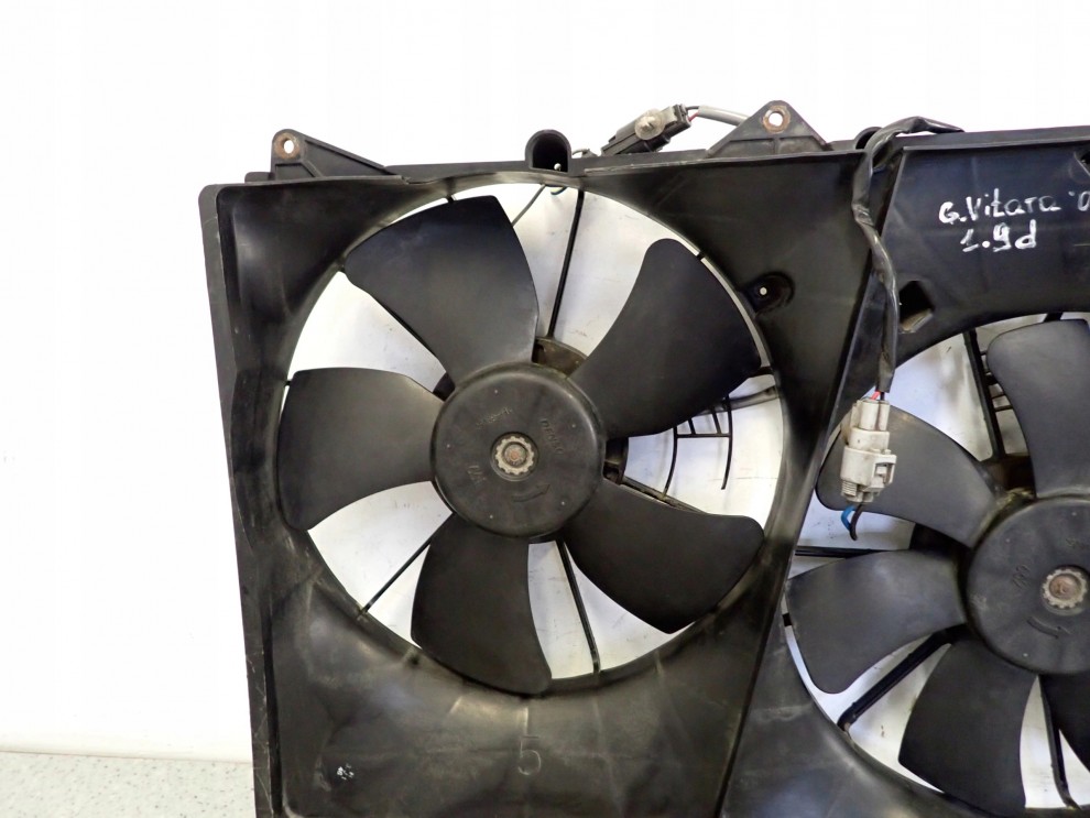 SUZUKI GRAND VITARA II 1.9 DDIS 05- WENTYLATOR CHŁODNICY WODY KLIMATYZACJI 2/4