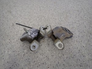 NISSAN NOTE E11 06-12 ZAWIASY DRZWI TYLNE PRAWE 4/5 MINIATURA