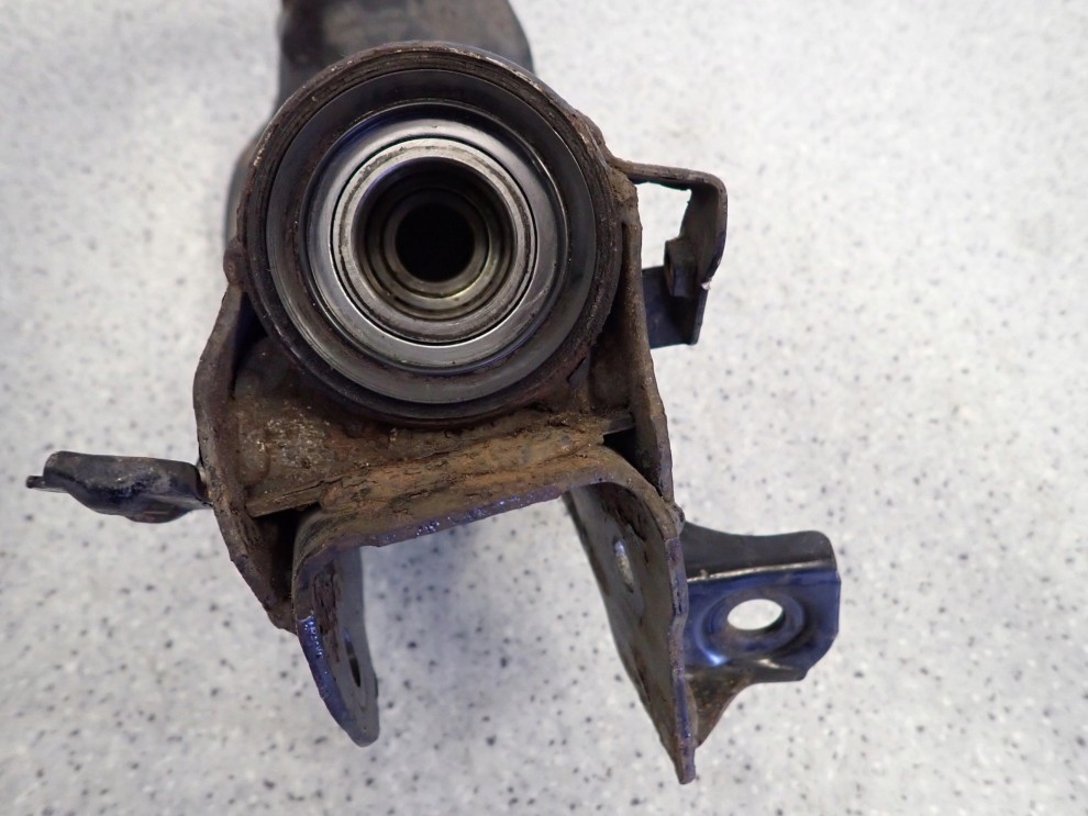 NISSAN PRIMERA P11 97-01 GOLEŃ WAHACZA ZWROTNICY PRZÓD LEWY KIELICH 3/4