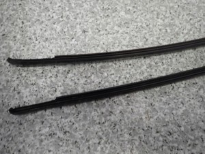 COROLLA VERSO 04-08 LISTWA DACHOWA LEWA LUB PRAWA 4/7 MINIATURA