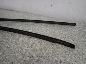 COROLLA VERSO 04-08 LISTWA DACHOWA LEWA LUB PRAWA 6/7 MINIATURA