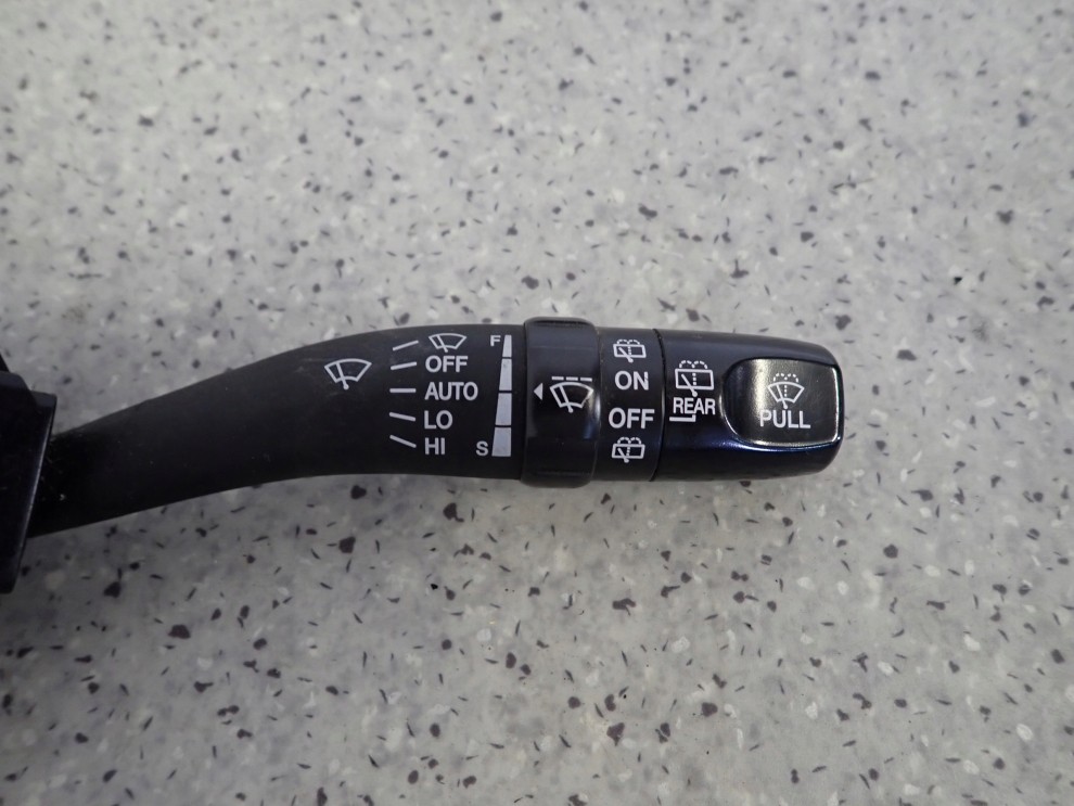 KIA CARENS III 06-11 PRZEŁĄCZNIK WYCIERACZEK 2/7