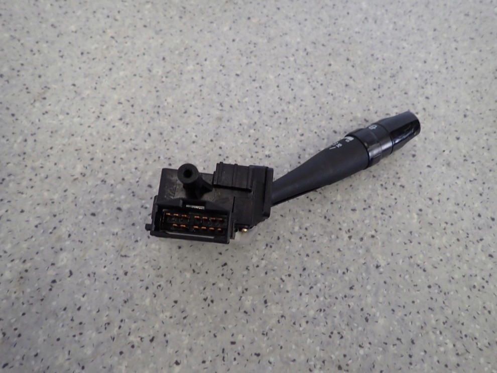 KIA CARENS III 06-11 PRZEŁĄCZNIK WYCIERACZEK 4/7