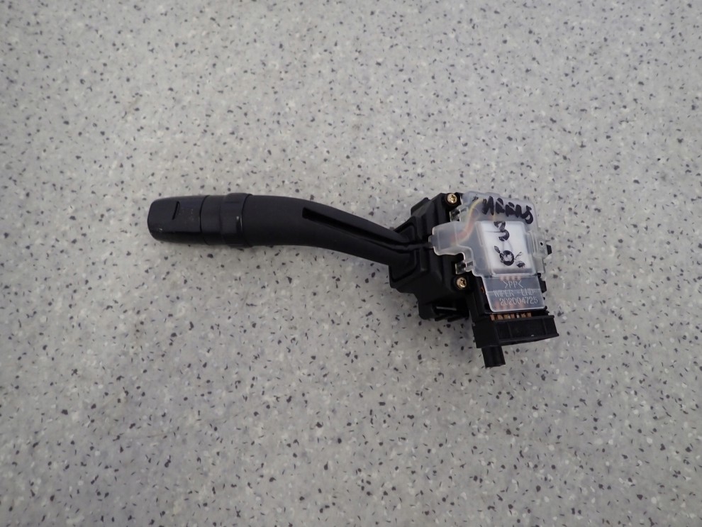 KIA CARENS III 06-11 PRZEŁĄCZNIK WYCIERACZEK 7/7