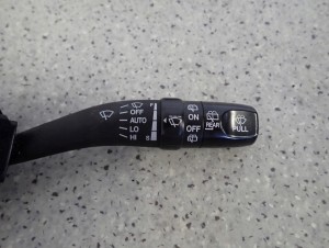 KIA CARENS III 06-11 PRZEŁĄCZNIK WYCIERACZEK 2/7 MINIATURA