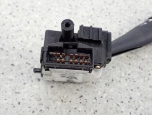 KIA CARENS III 06-11 PRZEŁĄCZNIK WYCIERACZEK 6/7 MINIATURA